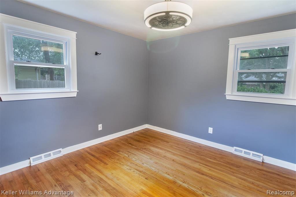 2621 Longview Avenue Rochester Hills, MI 48307 - Photo 5 of 19
