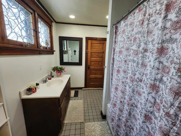 $289,999 | 410 South Parker Drive, Janesville, WI 53545