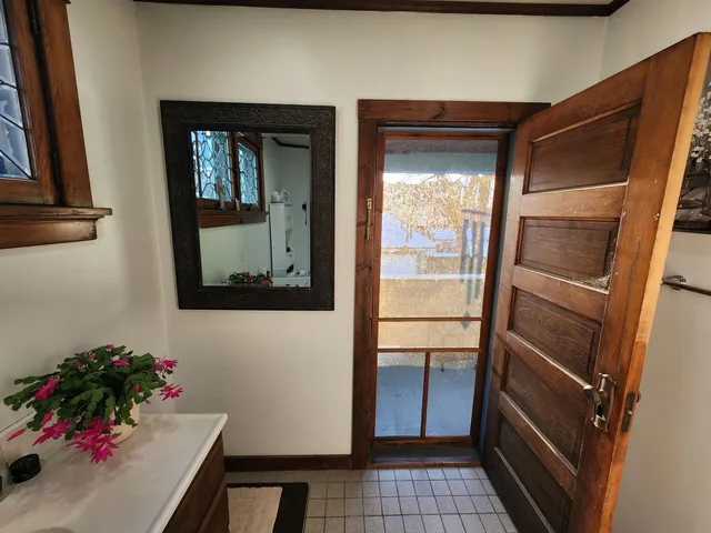 $289,999 | 410 South Parker Drive, Janesville, WI 53545