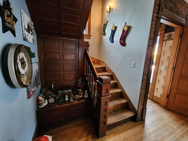 $289,999 | 410 South Parker Drive, Janesville, WI 53545