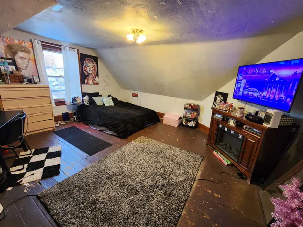 $289,999 | 410 South Parker Drive, Janesville, WI 53545