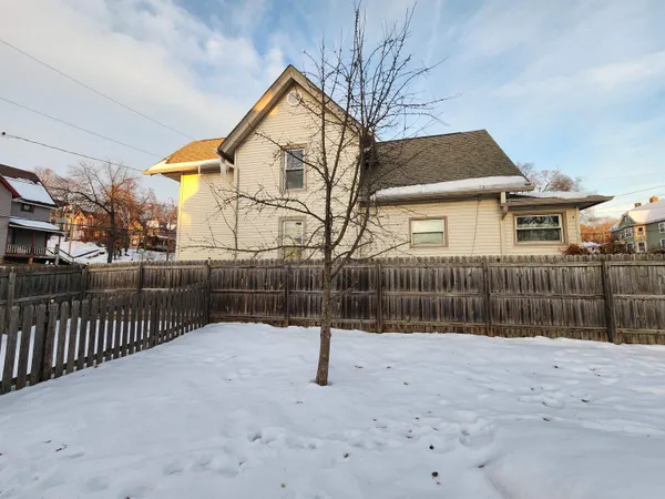 $289,999 | 410 South Parker Drive, Janesville, WI 53545