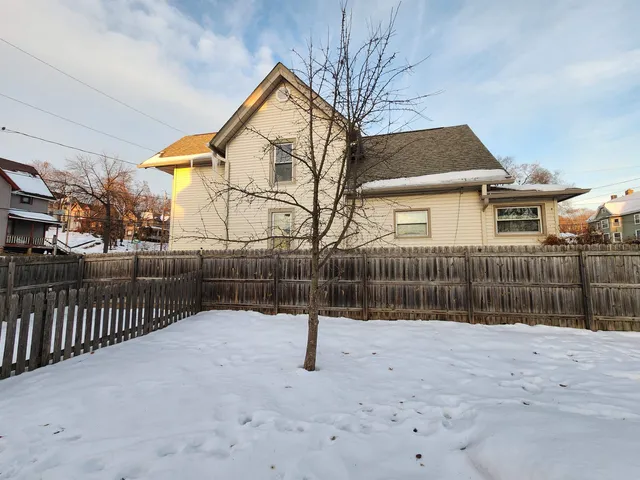 $289,999 | 410 South Parker Drive, Janesville, WI 53545