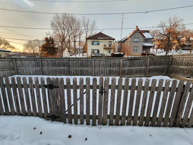 $289,999 | 410 South Parker Drive, Janesville, WI 53545