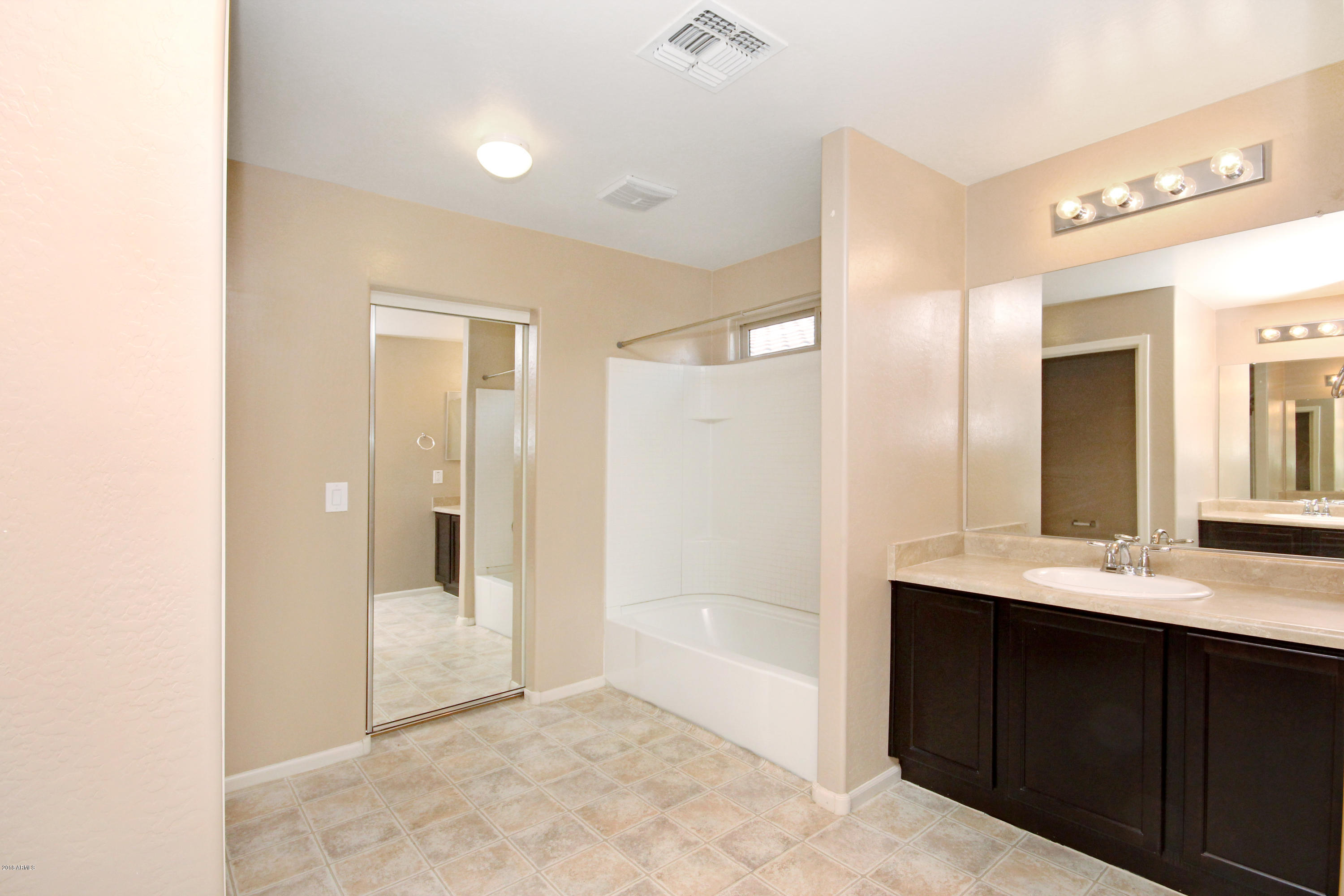 7743 West Berkeley Road Phoenix, AZ 85035 - Photo 8 of 21 MasterBath