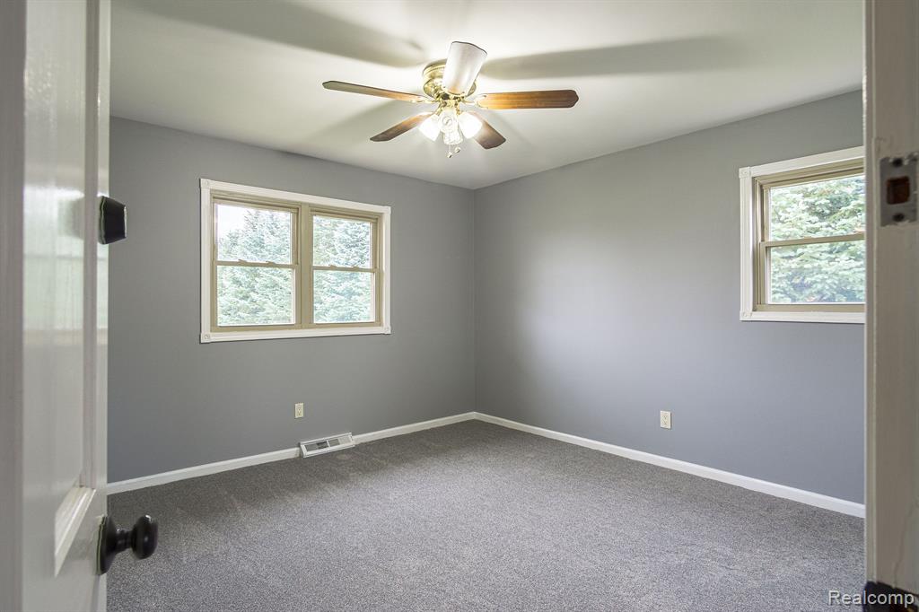 3055 Beck Road Howell, MI 48843 - Photo 15 of 18