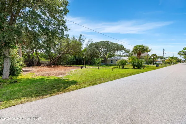 $324,900 | 329 Beverly Court, Melbourne Beach, FL 32951