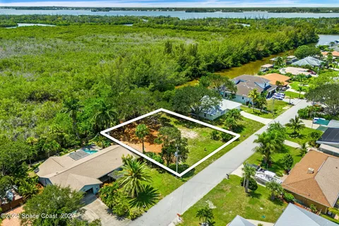 $324,900 | 329 Beverly Court, Melbourne Beach, FL 32951