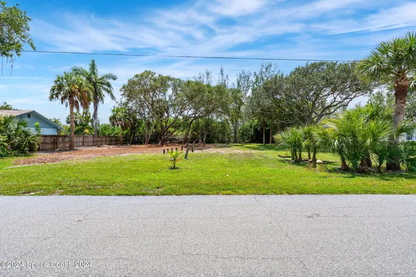$324,900 | 329 Beverly Court, Melbourne Beach, FL 32951