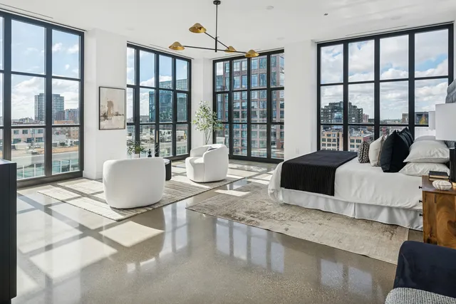 $4,100,000 | 900 West Washington Boulevard, Unit PHW, Chicago, IL 60607