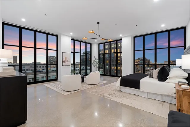 $4,100,000 | 900 West Washington Boulevard, Unit PHW, Chicago, IL 60607