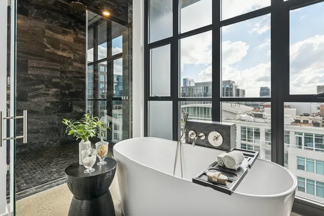 $4,100,000 | 900 West Washington Boulevard, Unit PHW, Chicago, IL 60607