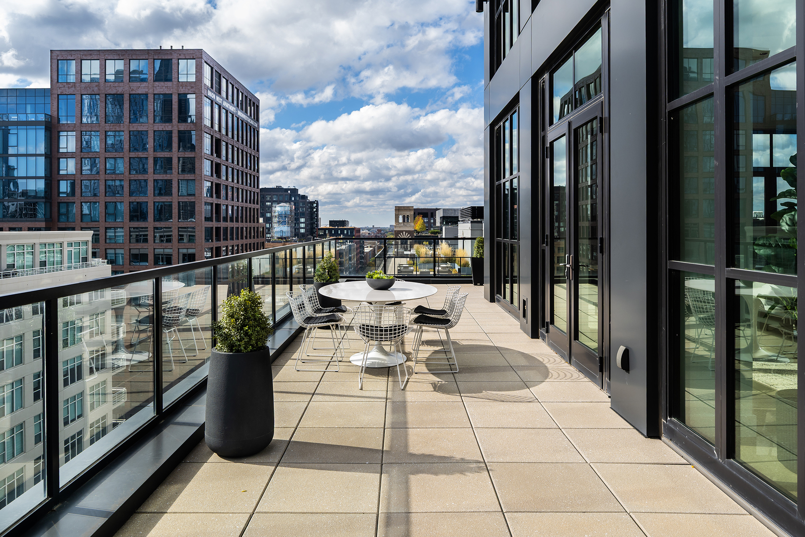 900 West Washington Boulevard, Unit PHW Chicago, IL 60607 - Photo 22 of 30 a view of balcony with couch