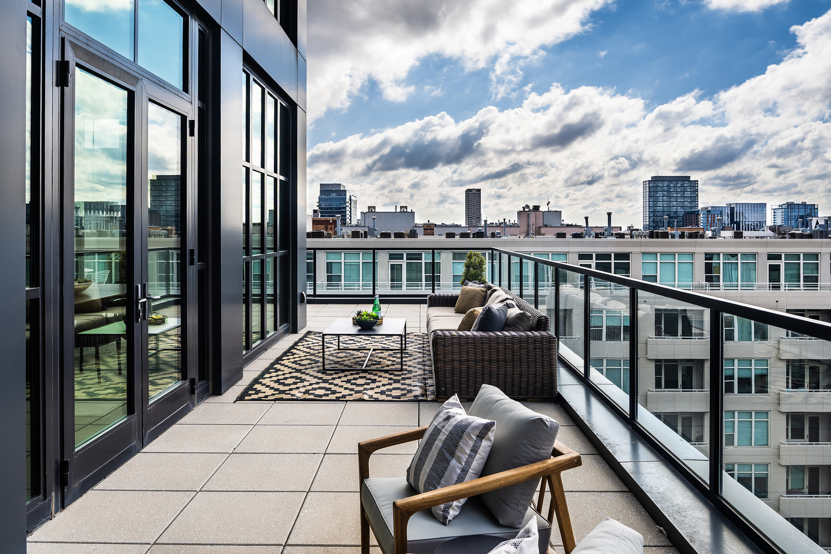 900 West Washington Boulevard, Unit PHW Chicago, IL 60607 - Photo 23 of 30 a view of city from a balcony