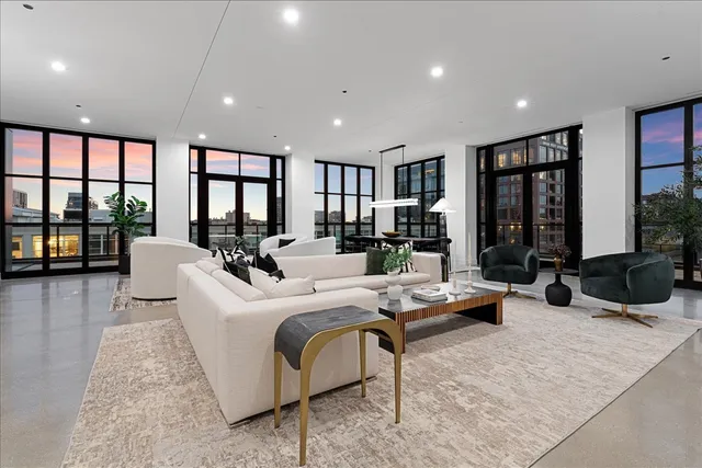 $4,100,000 | 900 West Washington Boulevard, Unit PHW, Chicago, IL 60607