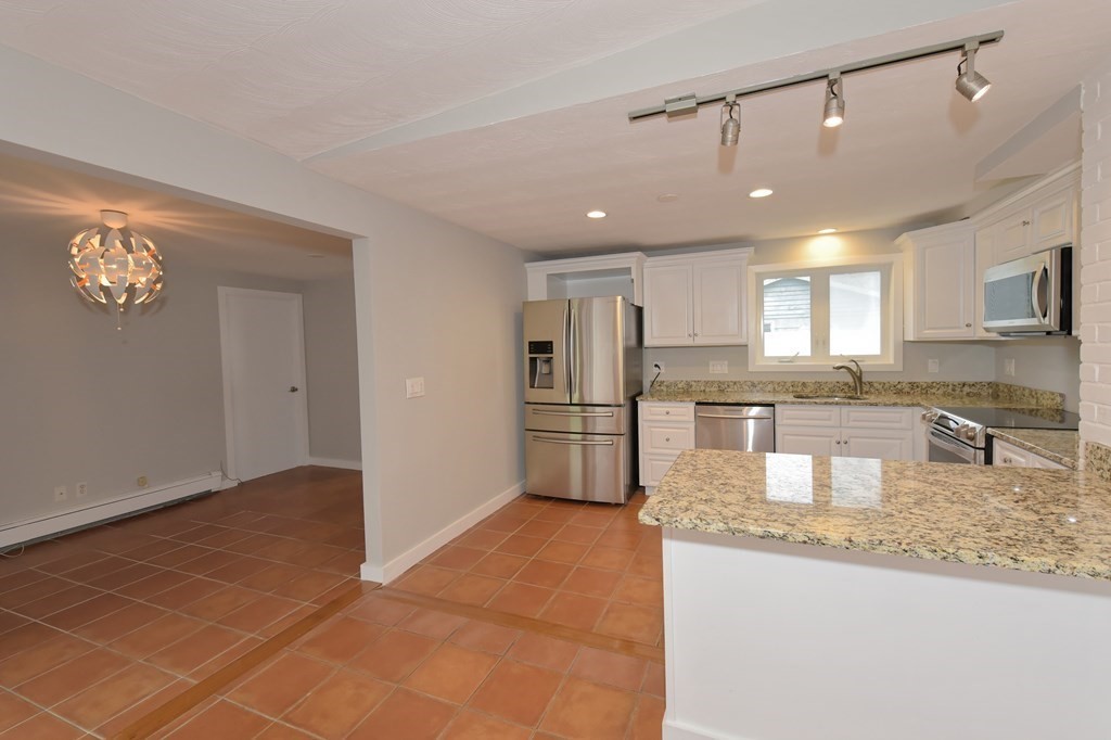 10 Tara Road Framingham, MA 01701 - Photo 6 of 38 Gallery Image 6