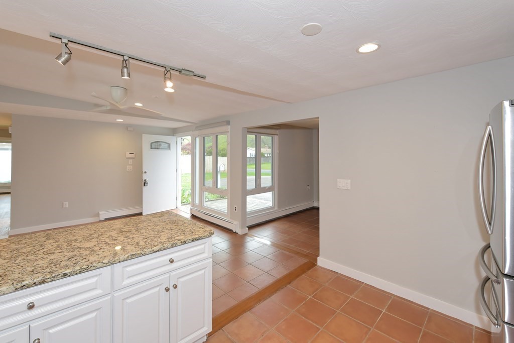 10 Tara Road Framingham, MA 01701 - Photo 7 of 38 Gallery Image 7