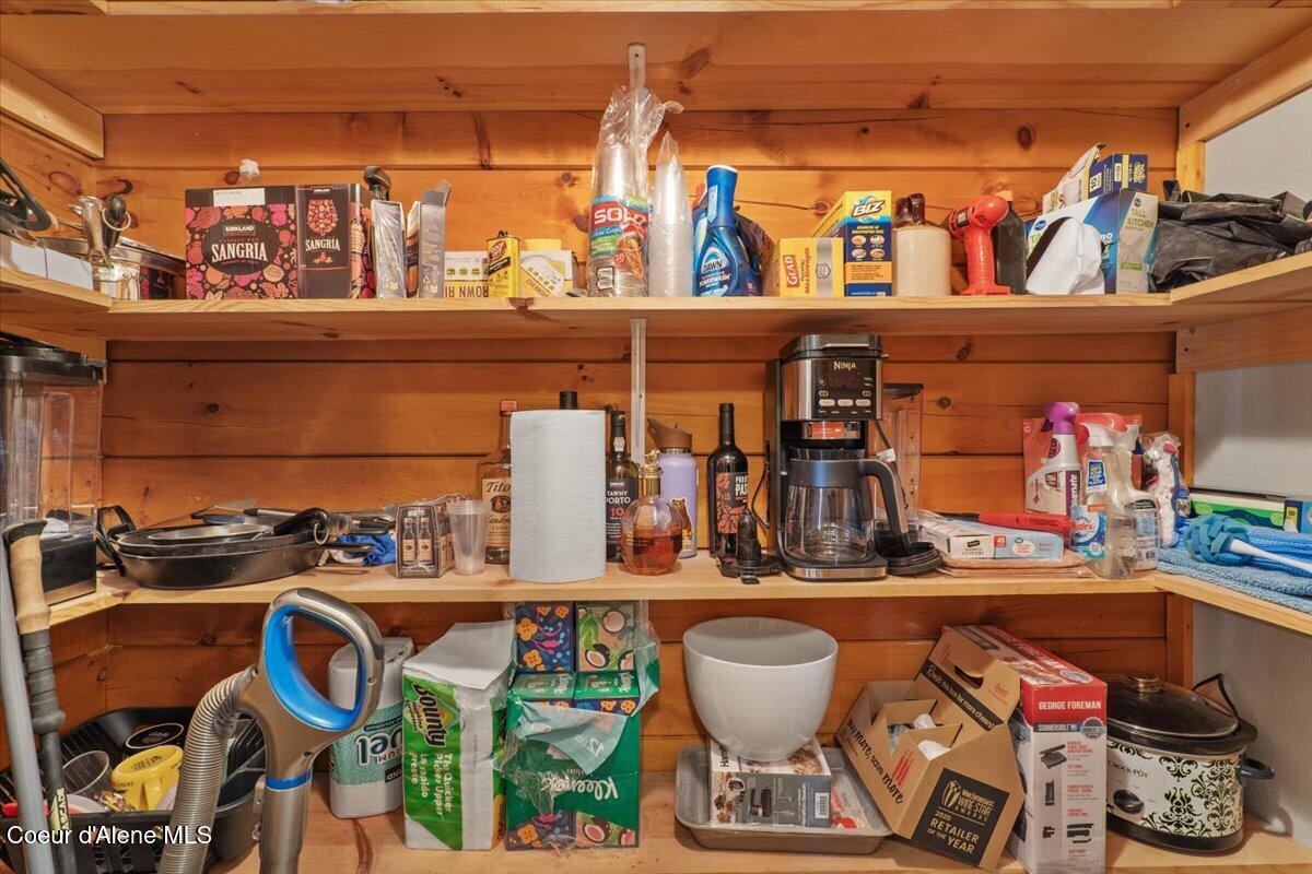 13764 South Ridgeview Drive Harrison, ID 83833 - Photo 56 of 60 28-Pantry