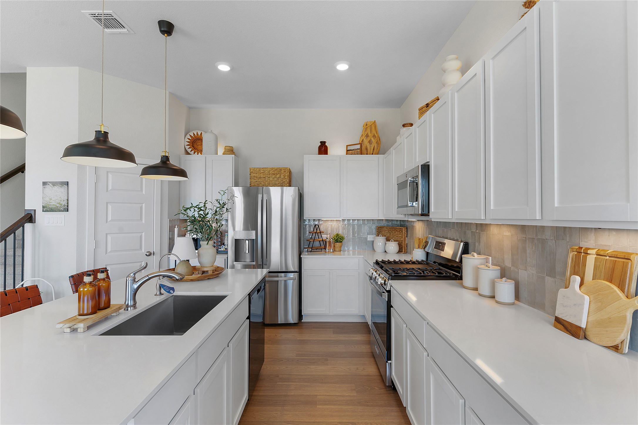 13717 Tucker Hedge Pass Elgin, TX 78621 - Photo 10 of 35 REPRESENTATIVE PHOTO