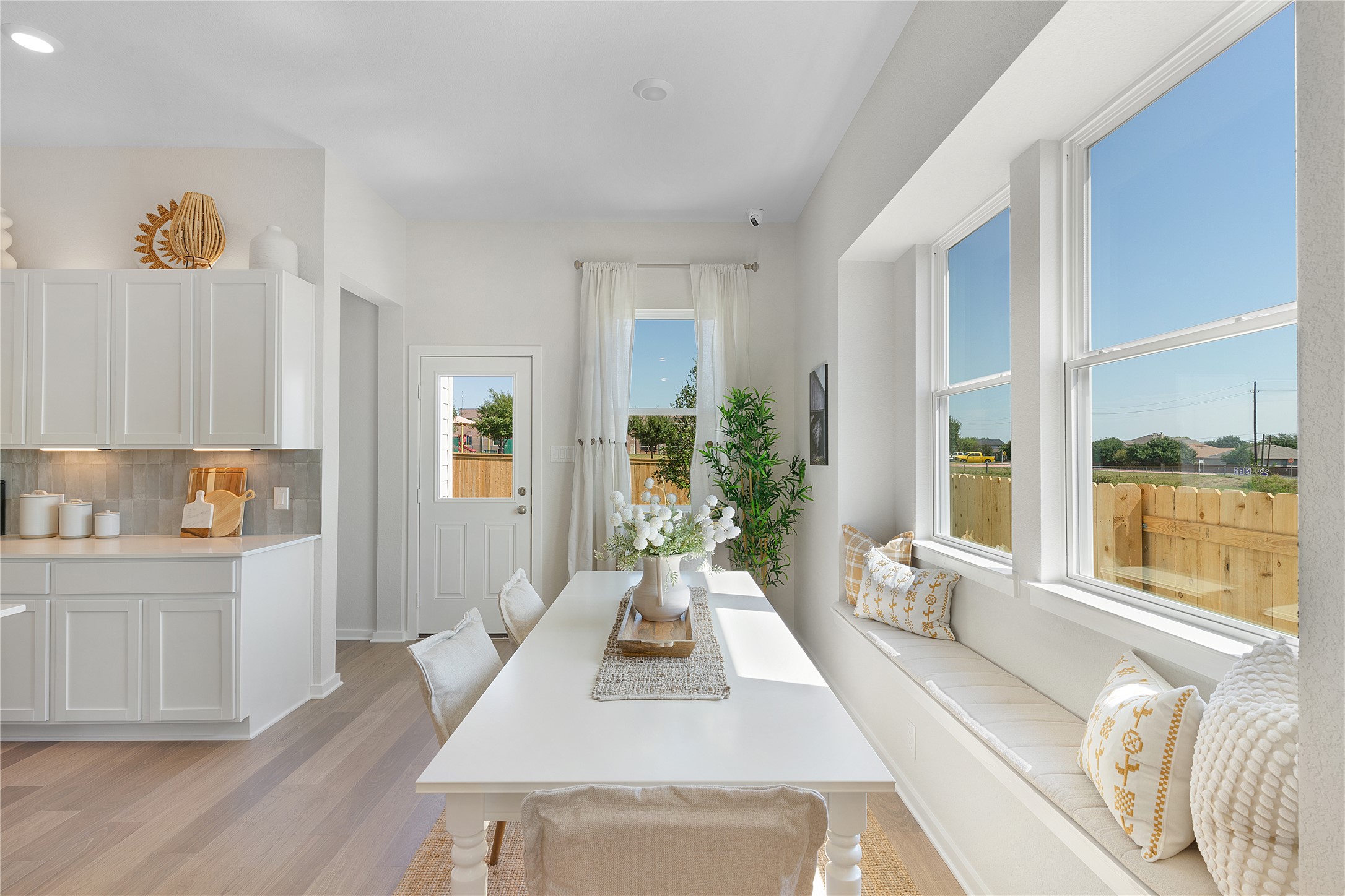 13717 Tucker Hedge Pass Elgin, TX 78621 - Photo 13 of 35 REPRESENTATIVE PHOTO