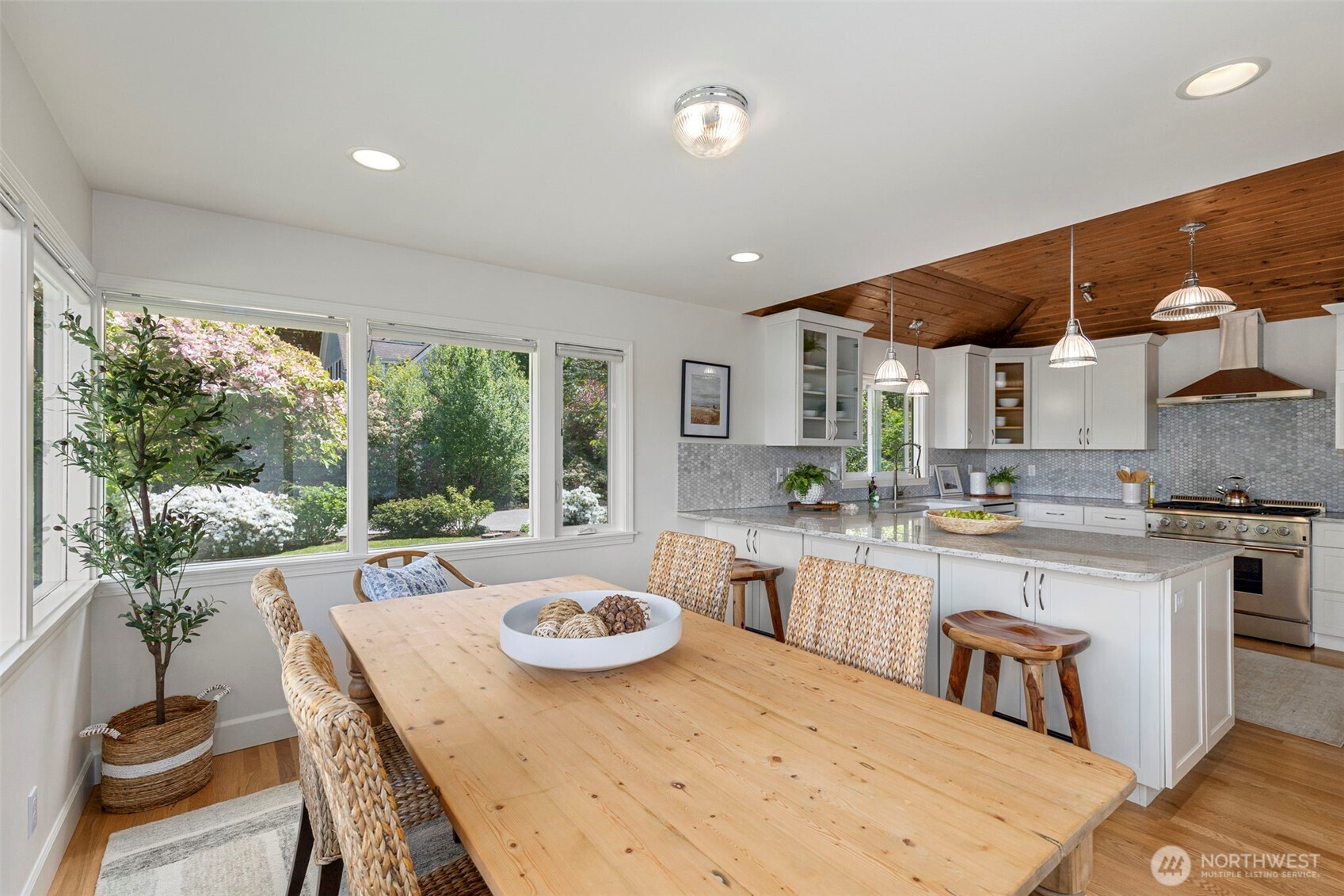 5930 Rose Loop Northeast Bainbridge Island, WA 98110 - Photo 12 of 40