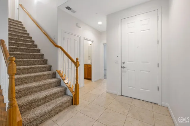 a view of entryway and hall