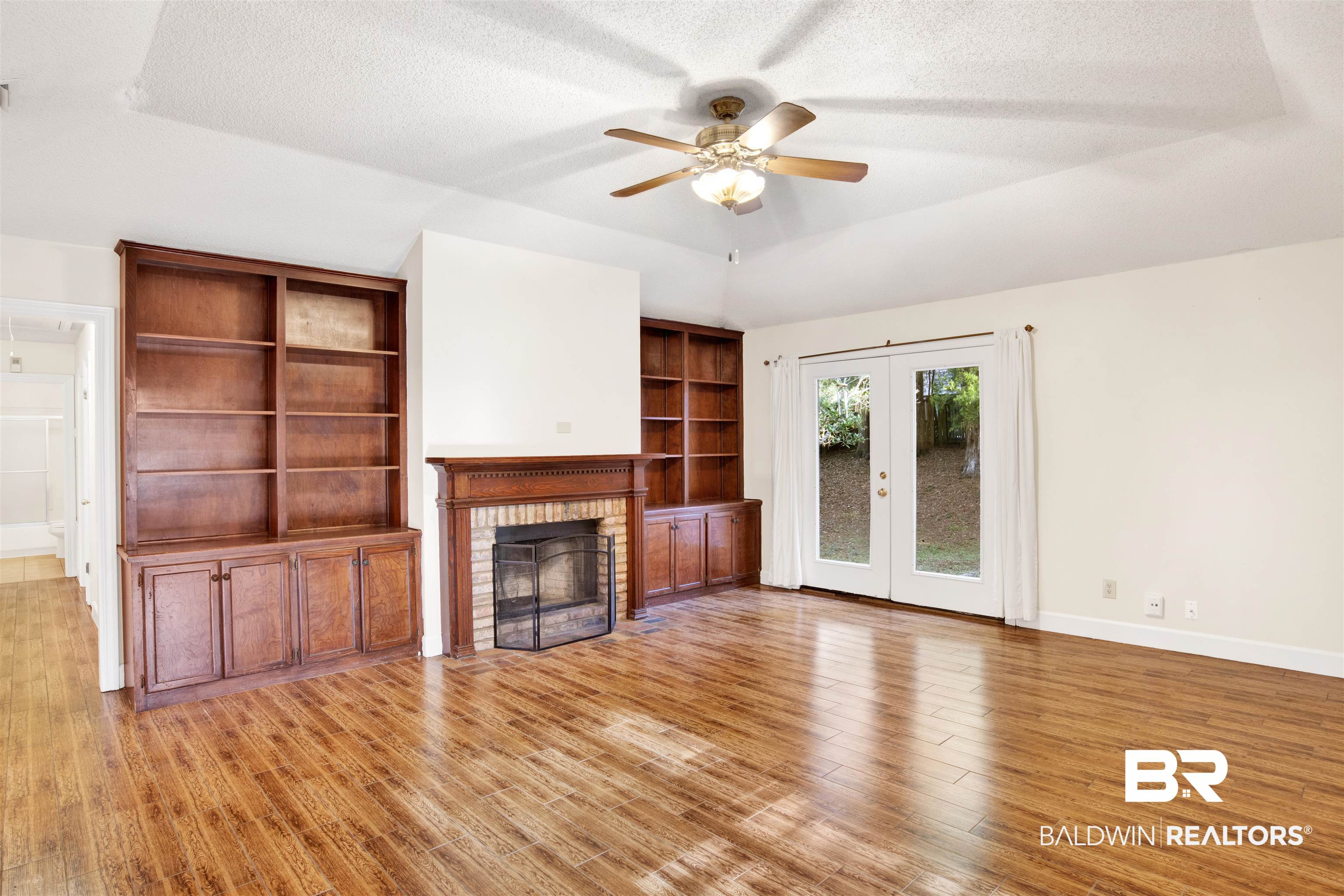 105 Lakeview Loop Daphne, AL 36526 - Photo 7 of 29 Gallery Image 7