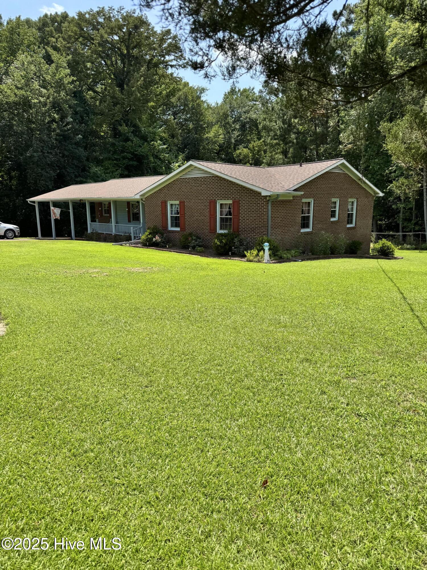 1380 Oakview Road Williamston, NC 27892 - Photo 2 of 33 IMG_3633