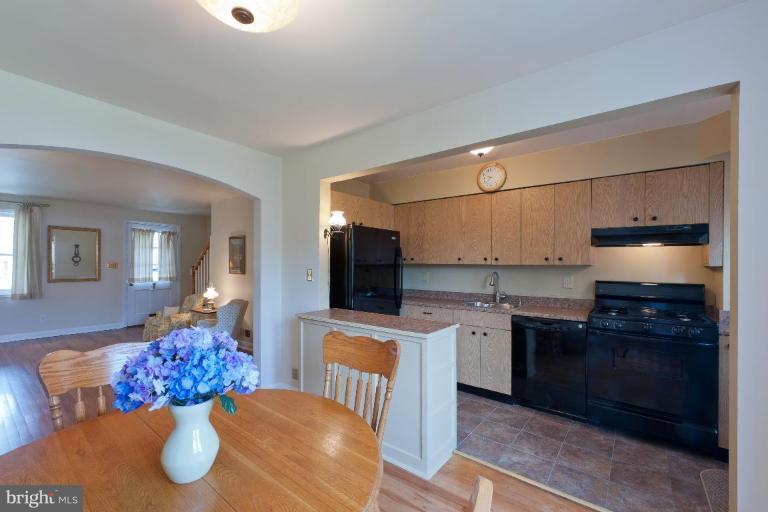 6926 Broening Road Dundalk, MD 21222 - Photo 8 of 14 Kitchen