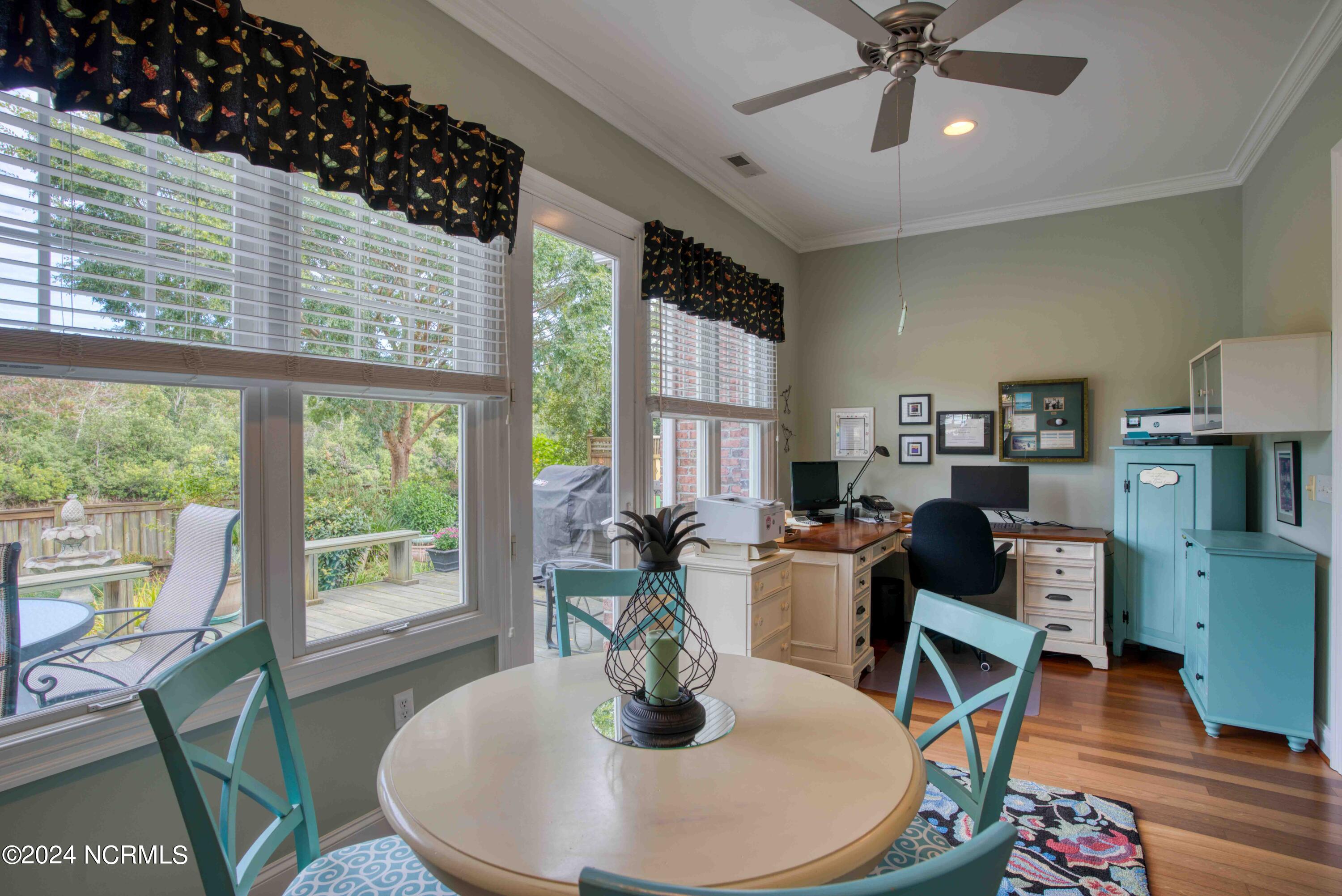 562 Tanbridge Road Wilmington, NC 28405 - Photo 32 of 72 Sunroom / Sitting Area / Office