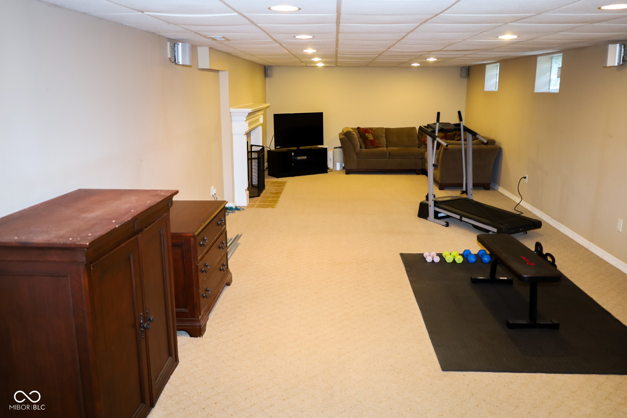 40 West Banta Road Indianapolis, IN 46217 - Photo 28 of 34 Gallery Image 28