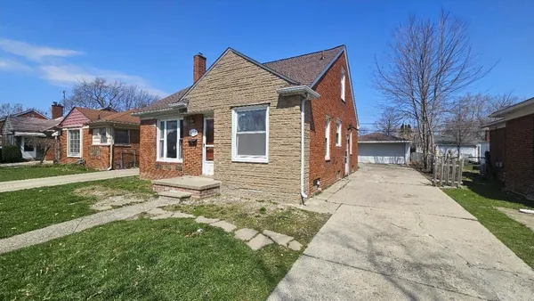 $169,900 | 21345 Newcastle Road, Harper Woods, MI 48225