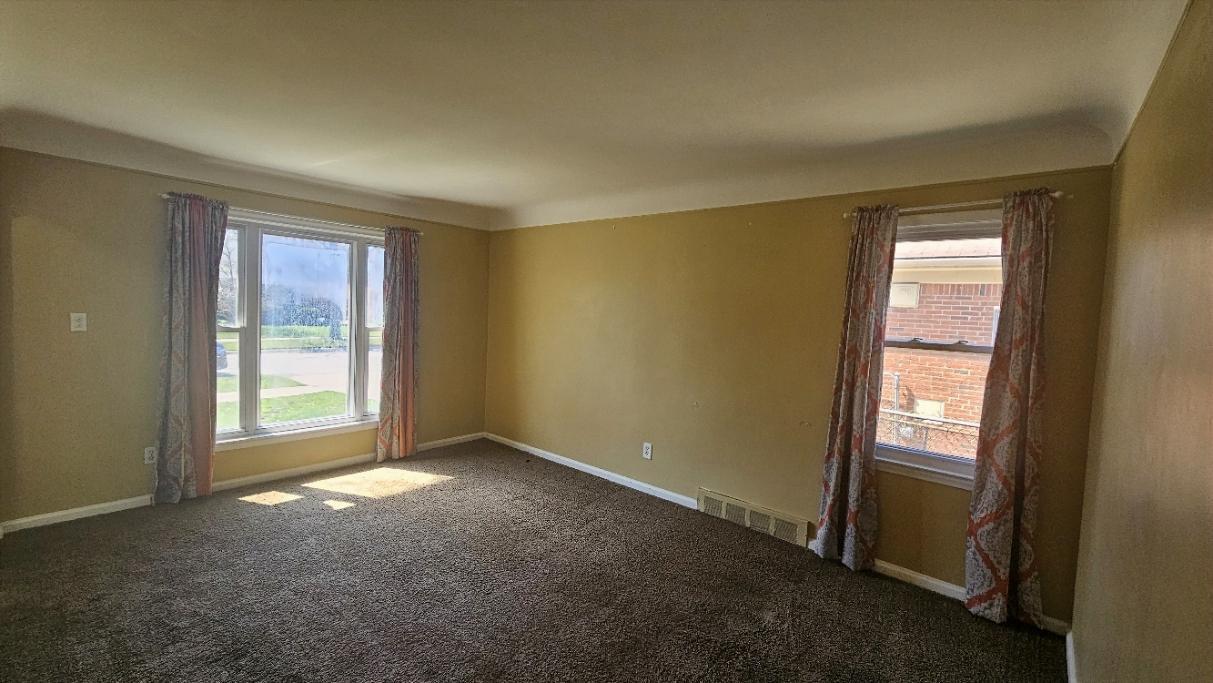 21345 Newcastle Road Harper Woods, MI 48225 - Photo 3 of 17 20260408_134219