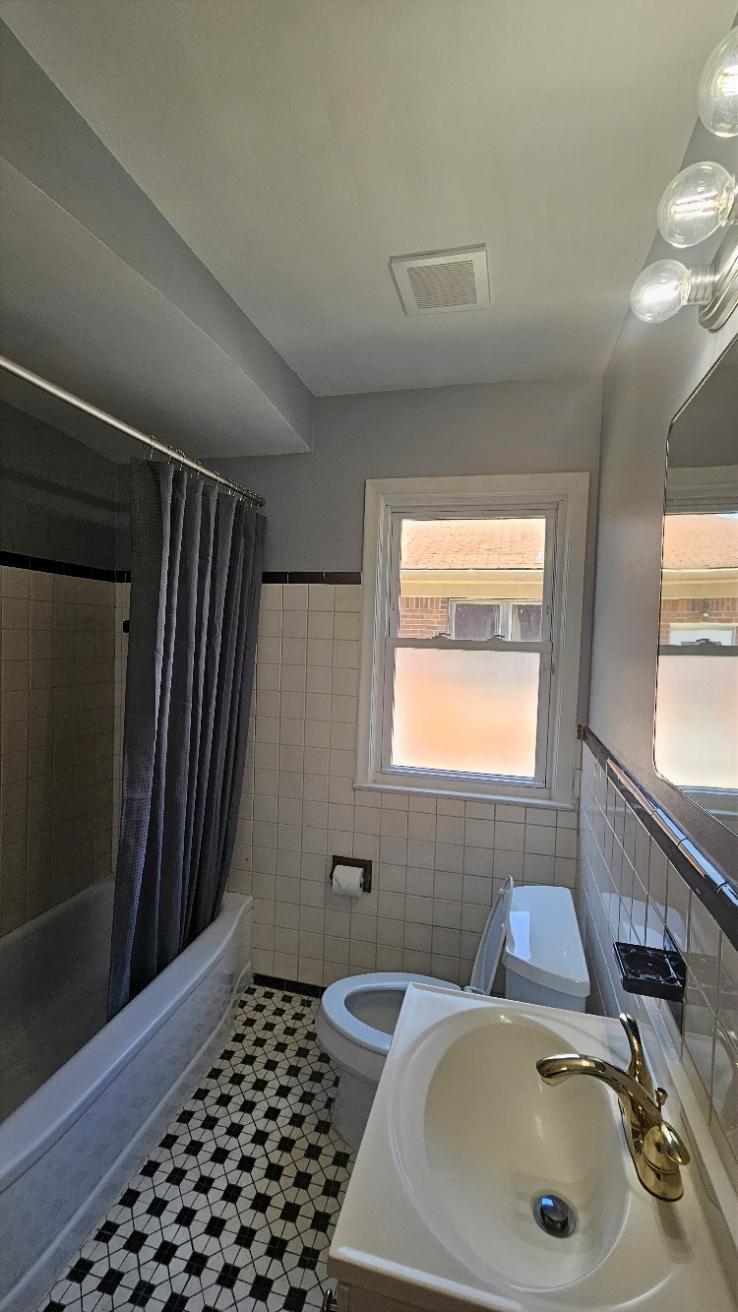 21345 Newcastle Road Harper Woods, MI 48225 - Photo 4 of 17 20260408_134240