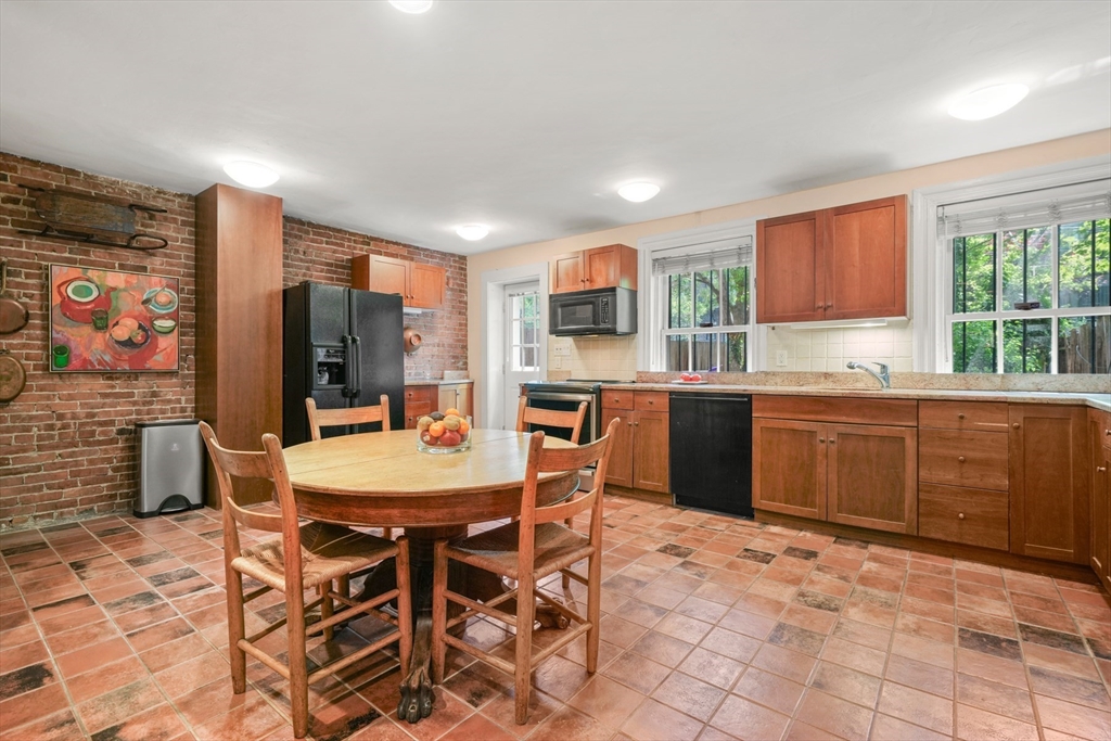 66 Rutland Street Boston, MA 02118 - Photo 13 of 32 Gallery Image 13