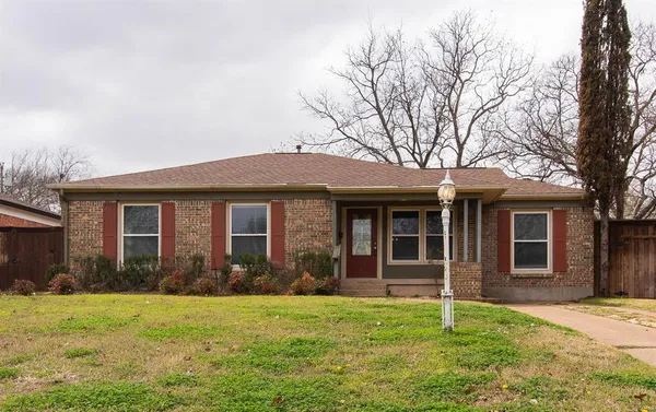 $2,500 | 2007 Bradford Street, Irving, TX 75061