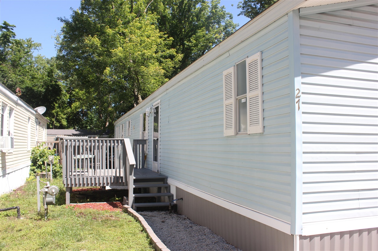 27 Inca Drive Southwest Grand Rapids, MI 49548 - Photo 3 of 17