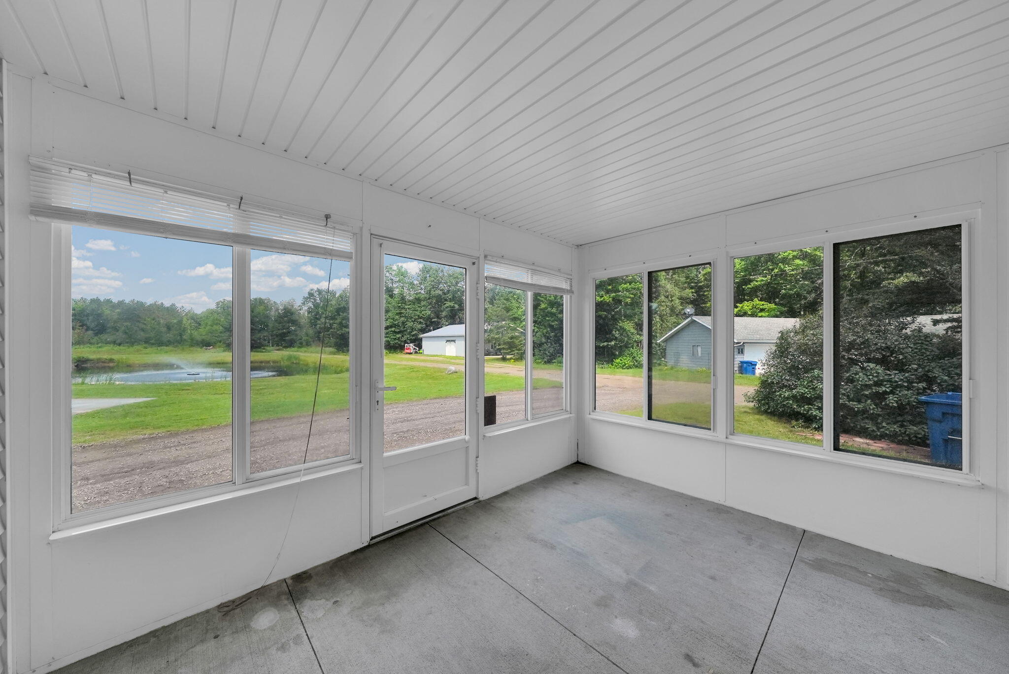850 South Maple Valley Road St. Helen, MI 48656 - Photo 3 of 55