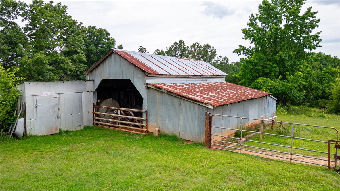 126 Crawford Road Starr, SC 29684 - Photo 38 of 39 Gallery Image 38