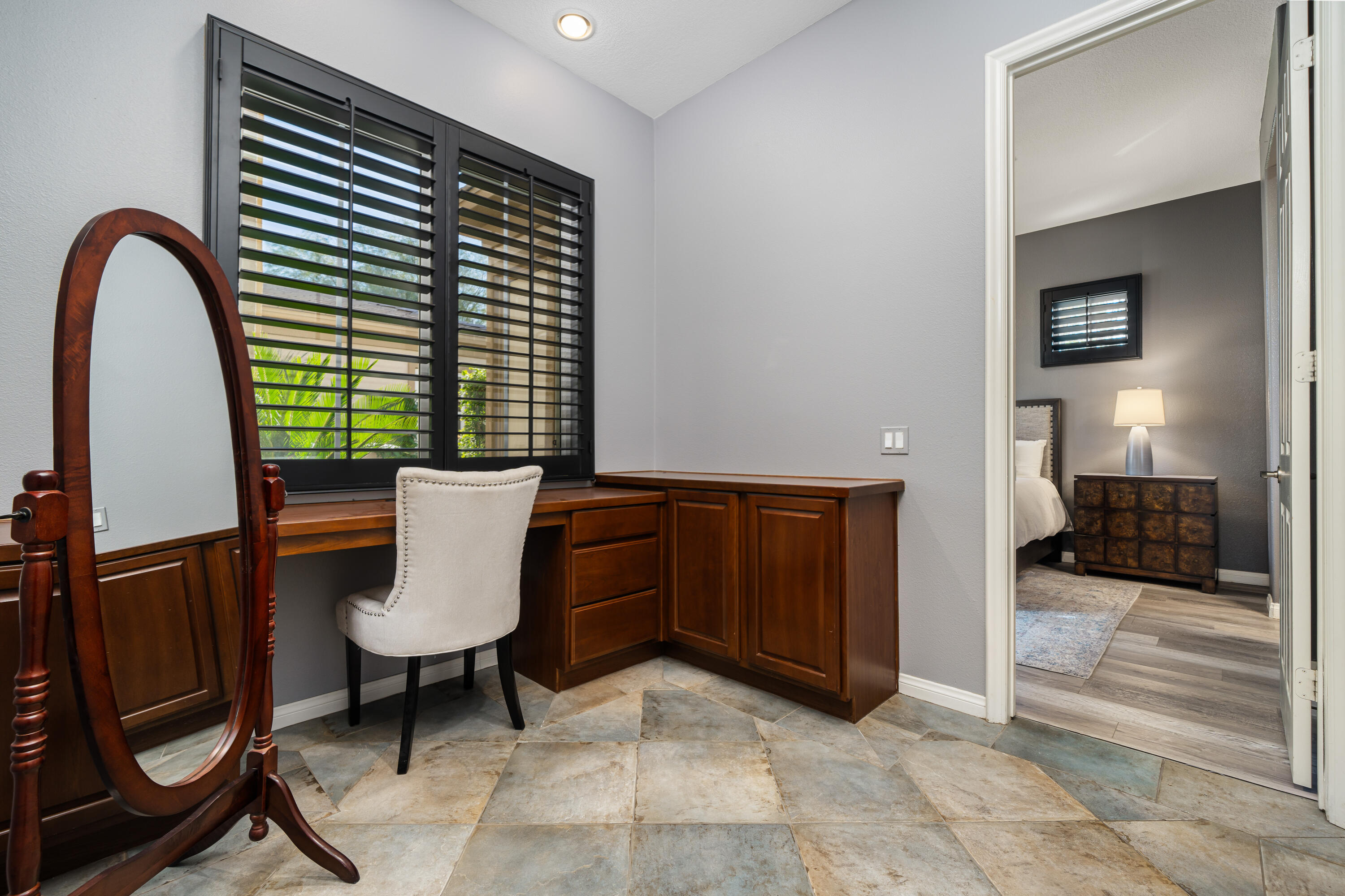 49474 Jordan Street Indio, CA 92201 - Photo 29 of 51 a workspace with furniture and window