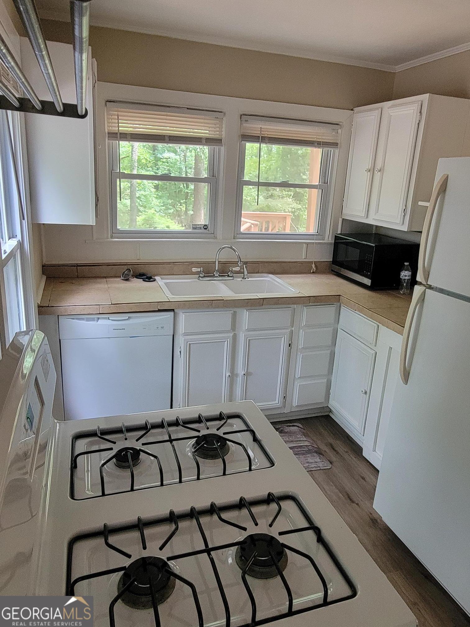 279 Ellison Road Tyrone, GA 30290 - Photo 2 of 8