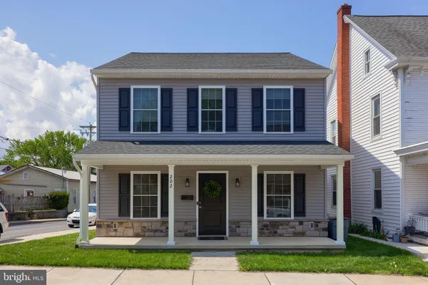 $349,900 | 202 West Franklin Street, Ephrata, PA 17522