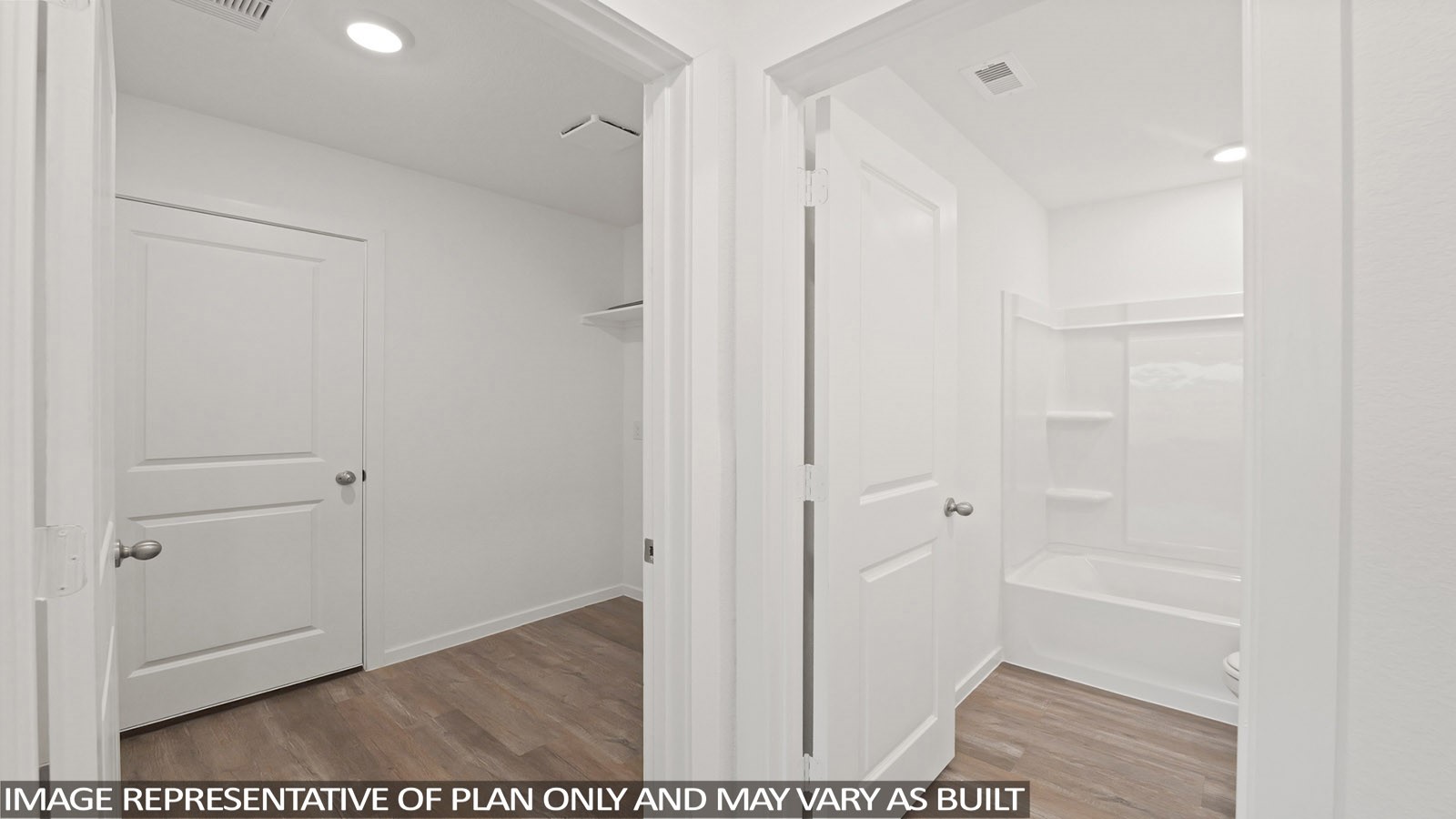 965 Sutherland Falls Street Conroe, TX 77303 - Photo 21 of 35 a view of bathroom