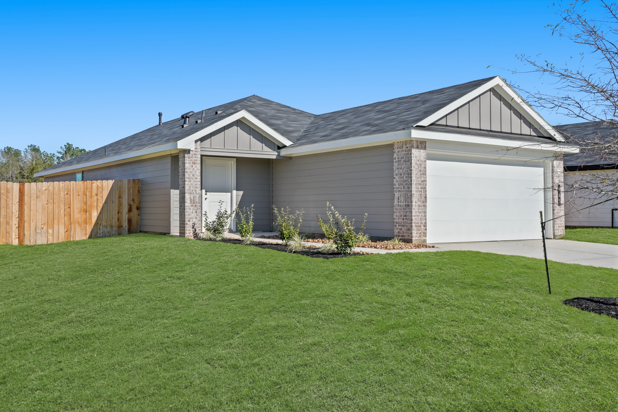 965 Sutherland Falls Street Conroe, TX 77303 - Photo 3 of 35 a view of a house with backyard