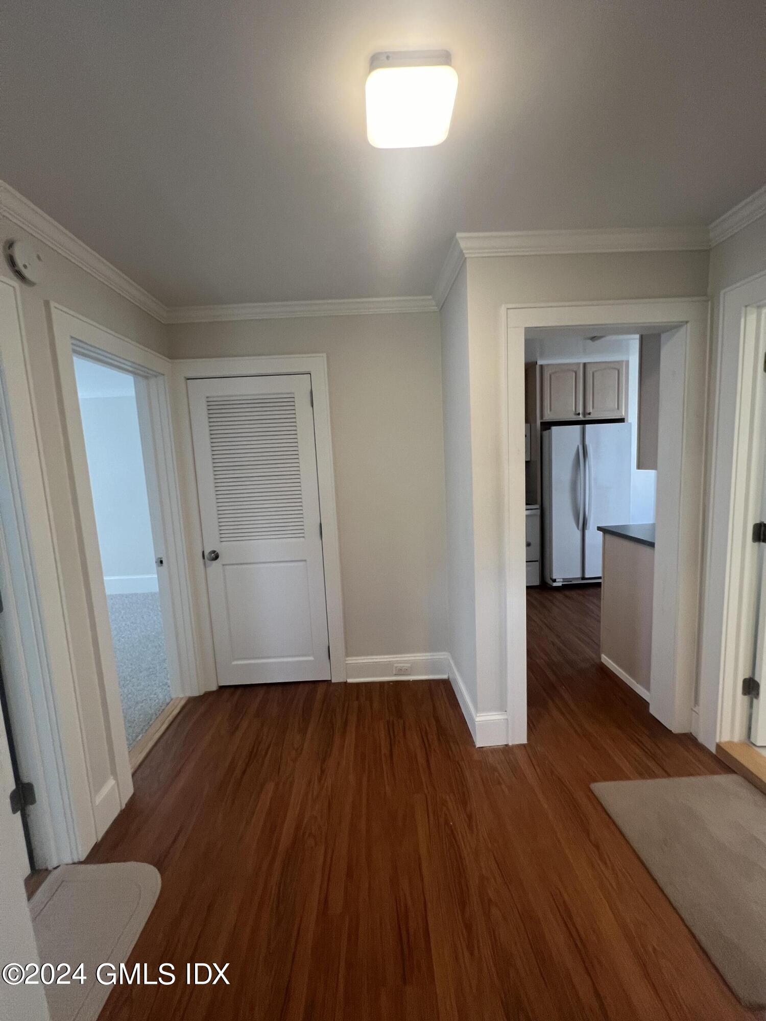 225 Hamilton Avenue, Unit 1 Greenwich, CT 06830 - Photo 18 of 39 Hallway
