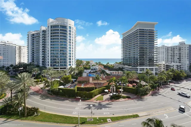 $4,250 | 5900 Collins Avenue, Unit 904, Miami Beach, FL 33140