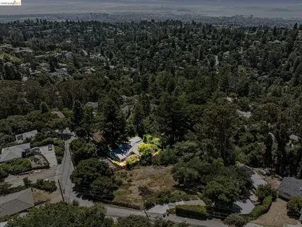 $1,495,000 | 6281 Aspinwall Road, Oakland, CA 94611