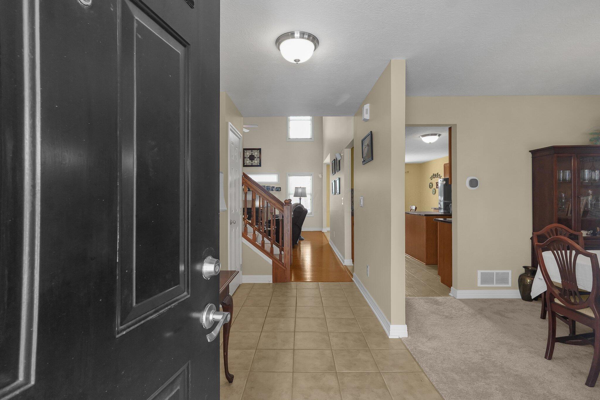 320 Vista Ridge Drive Delaware, OH 43015 - Photo 4 of 40 Entry