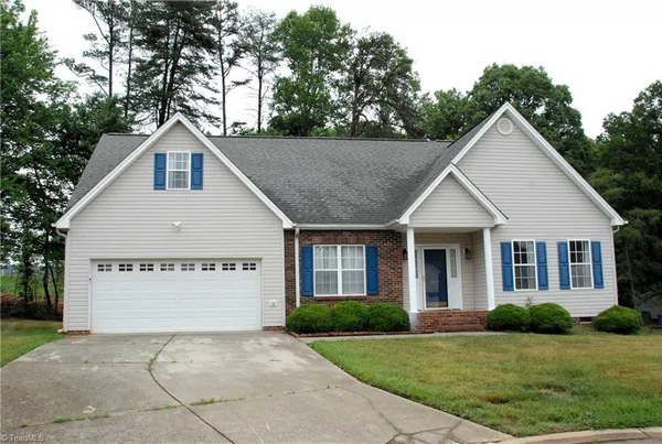 $395,000 | 415 Torey Pines Court, Winston-Salem, NC 27105