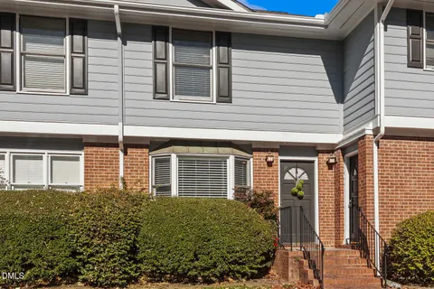 $295,000 | 123 Old Cooper Square, Unit M3, Chapel Hill, NC 27517
